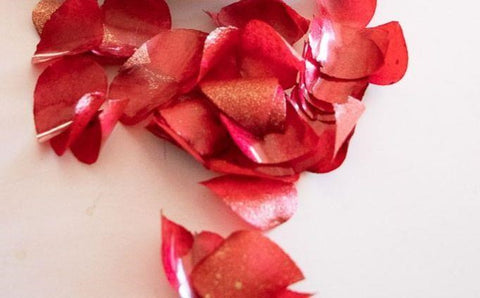 Crystal Candy Rose Petals - Red (with gold) 10g