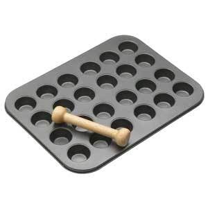 Master Class Non-Stick 24 Hole Mini Tin with Wooden Tool []