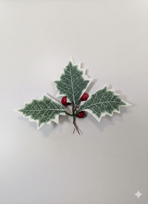 Paper Holly Leaves & Berries Large